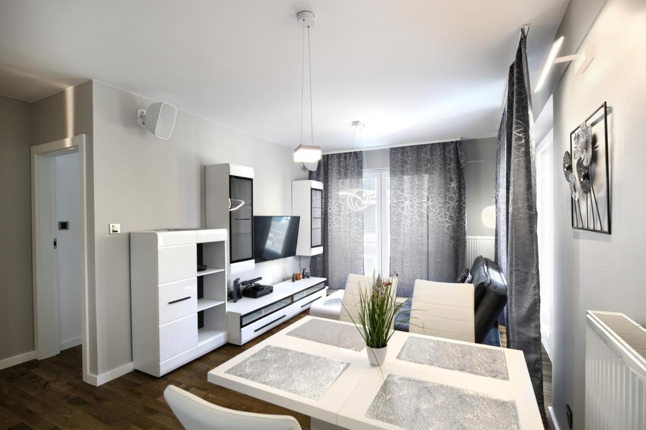 Aboutartapartments - Twin Towers Wrocław Eksteriør billede